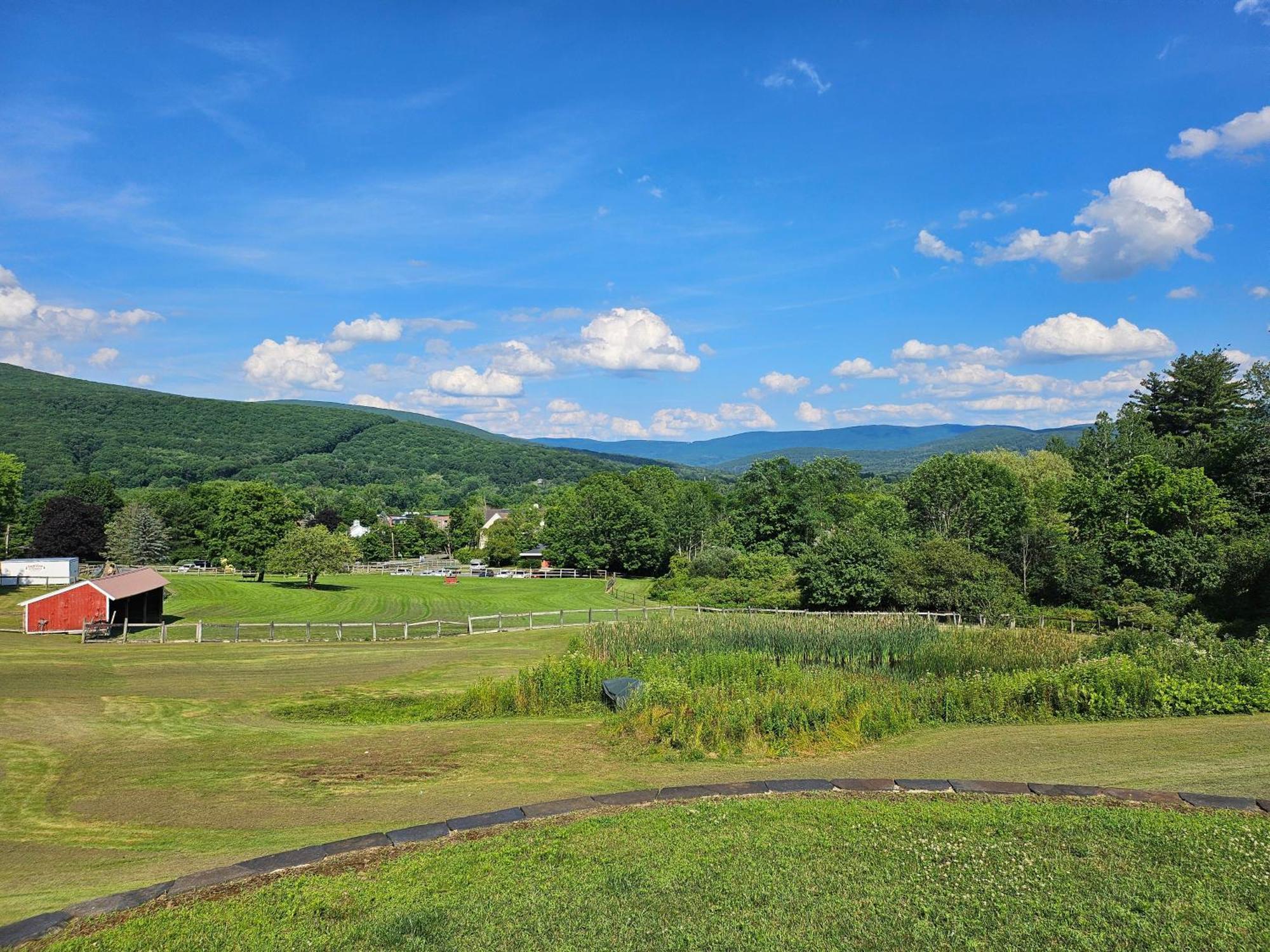 Clover Hill Farm & Country Inn ويليامزتاون المظهر الخارجي الصورة