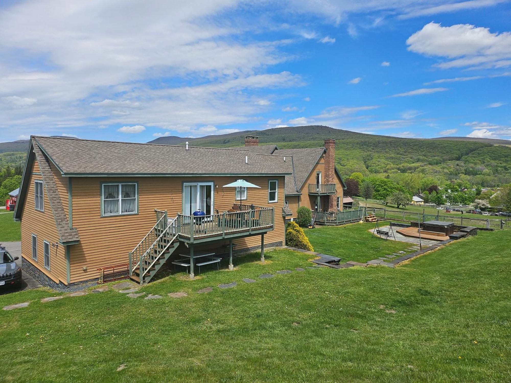 Clover Hill Farm & Country Inn ويليامزتاون المظهر الخارجي الصورة
